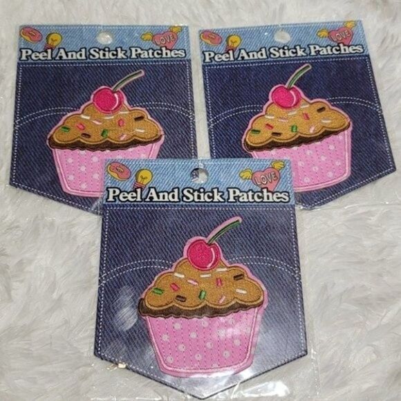 Muffin Cake With Cherry Peel and Stick Patches 3 pieces - Picture 7 of 9
